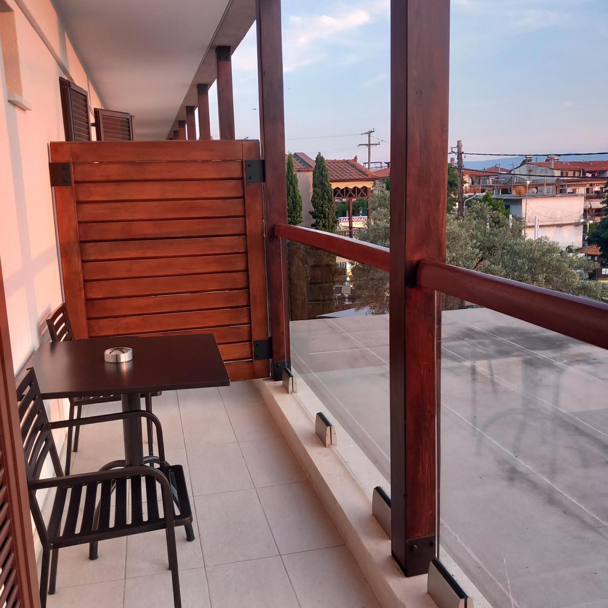 אואוראנואופולי Ayia Marina Suites מראה חיצוני תמונה