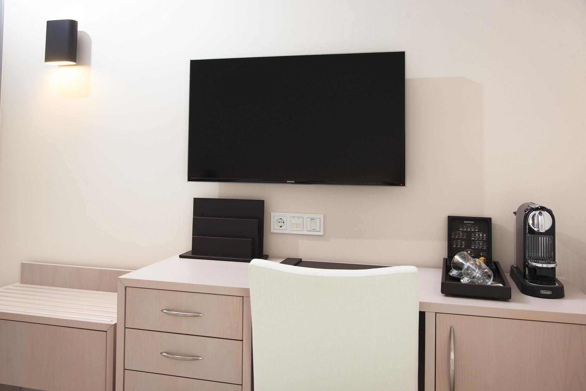 אואוראנואופולי Ayia Marina Suites מראה חיצוני תמונה
